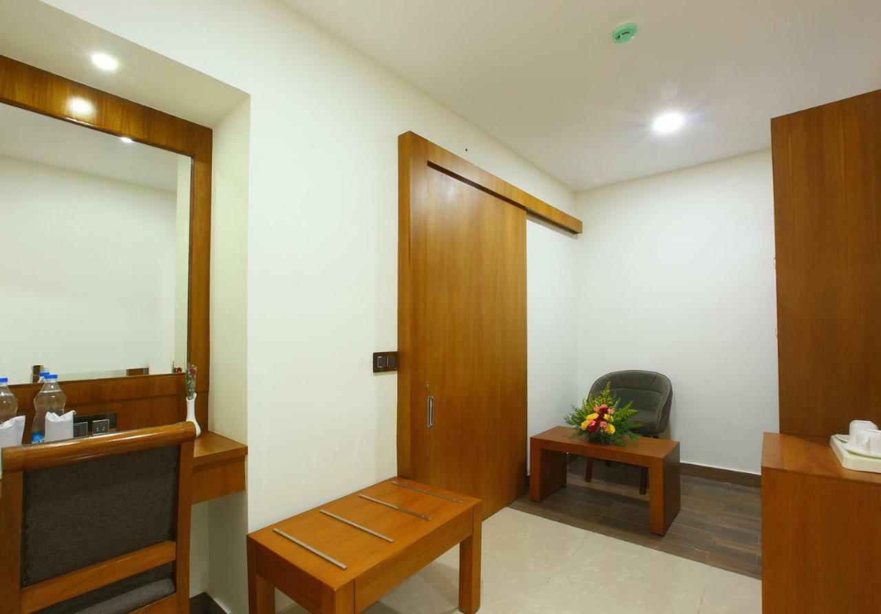 Hotel Rohini International Kallār Exterior foto