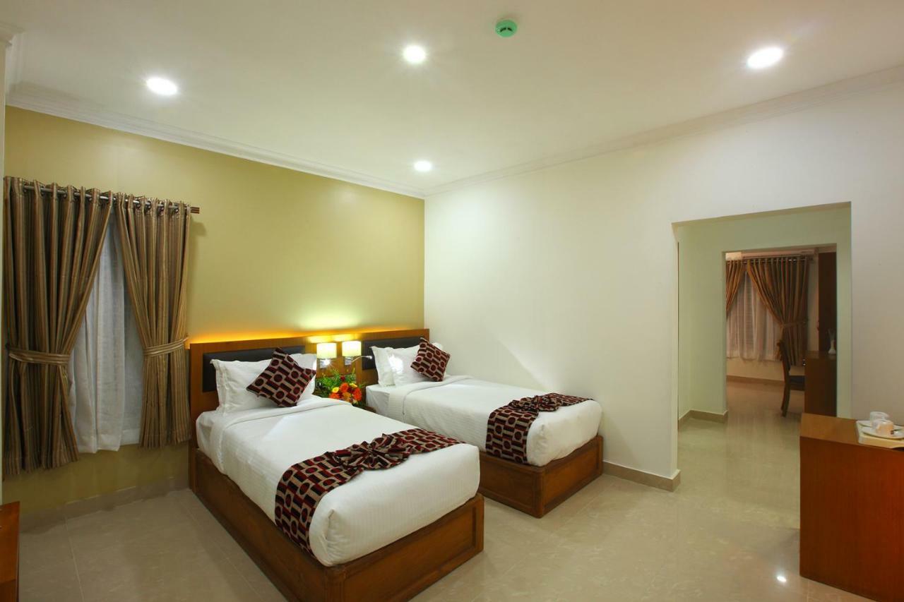 Hotel Rohini International Kallār Exterior foto