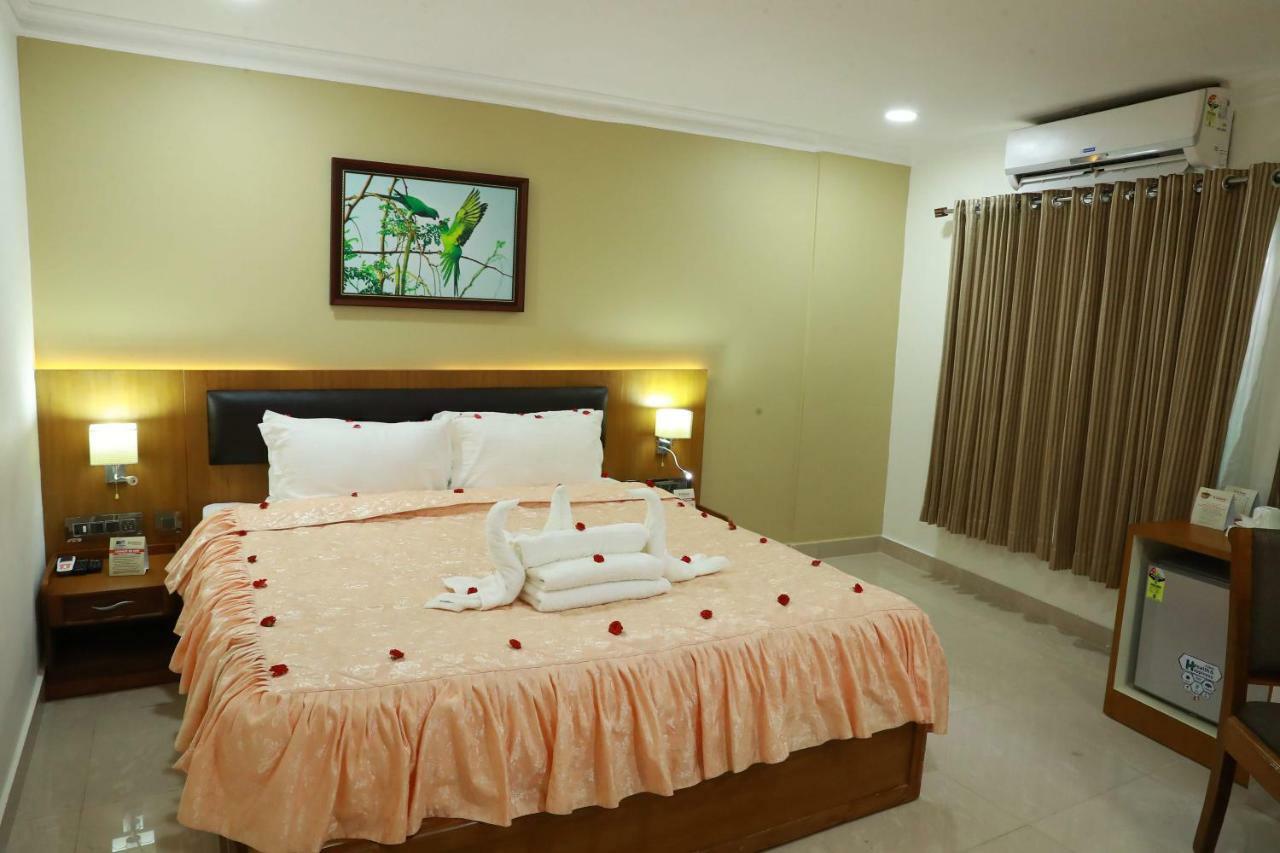 Hotel Rohini International Kallār Exterior foto