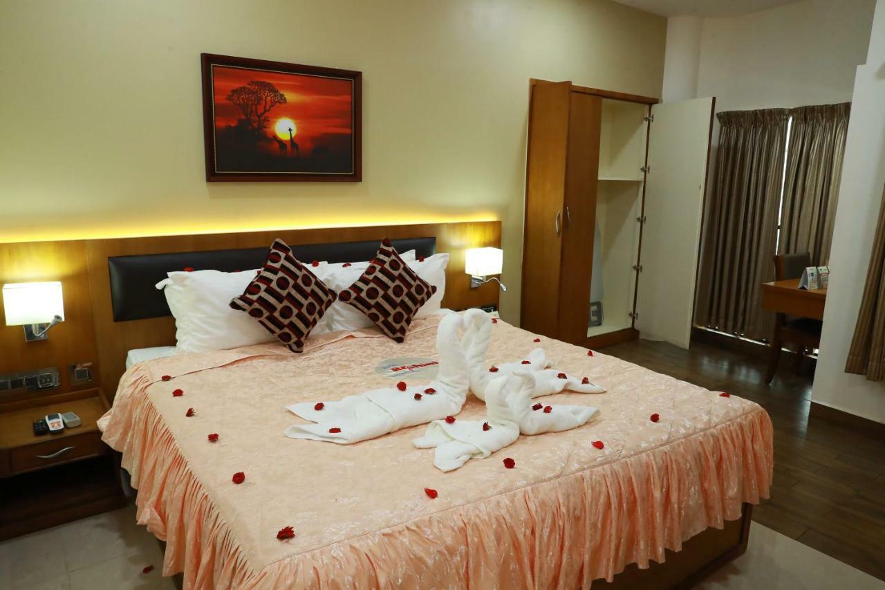 Hotel Rohini International Kallār Exterior foto